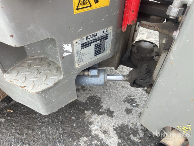 2010 Hamm HD12VV Dubbele trommelwals - Valjak za puteve: slika 5 2010 Hamm HD12VV Dubbele trommelwals - Valjak za puteve: slika 5