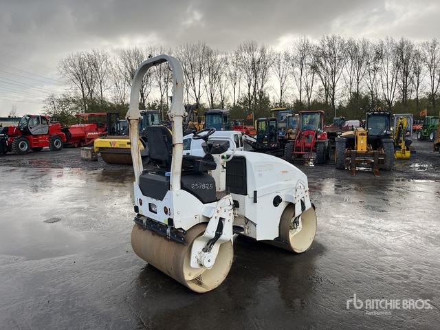 2016 Ammann ARX26 Double Drum Roller - Valjak za puteve: slika 4 2016 Ammann ARX26 Double Drum Roller - Valjak za puteve: slika 4