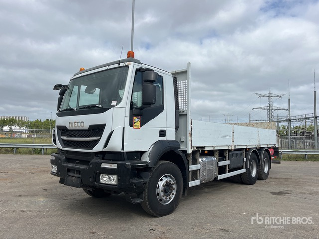 2016 Iveco AD260T 6x4 Flatbed Truck - Kamion sa tovarnim sandukom: slika 2 2016 Iveco AD260T 6x4 Flatbed Truck - Kamion sa tovarnim sandukom: slika 2