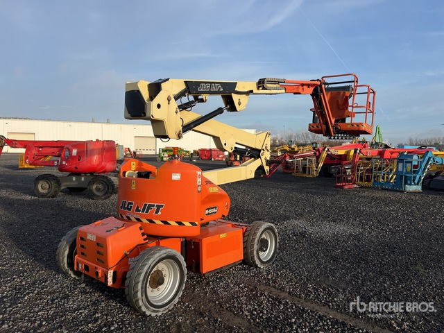 JLG M450AJ Telescopic Boom Lift - Zglobna platforma: slika 2 JLG M450AJ Telescopic Boom Lift - Zglobna platforma: slika 2
