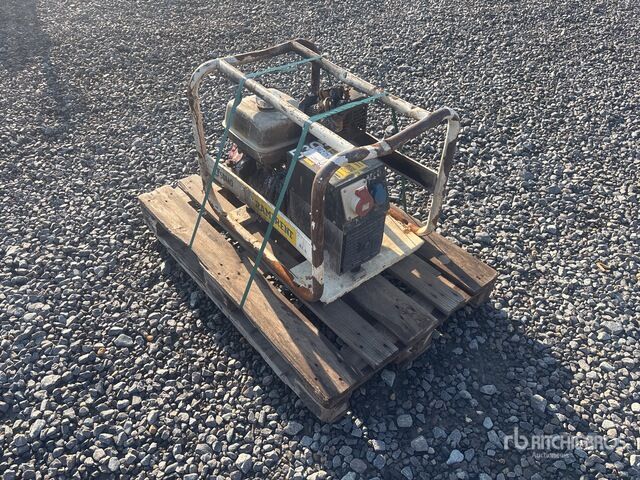 Sdmo R7.5T Generator Set - Set generatora: slika 2 Sdmo R7.5T Generator Set - Set generatora: slika 2