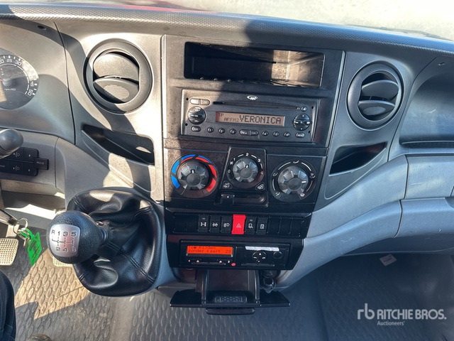 2010 Iveco 35C18 2WD Tractor - Tegljač: slika 4 2010 Iveco 35C18 2WD Tractor - Tegljač: slika 4