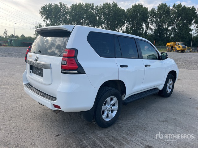 Toyota Land Cruiser SUV - SUVSUV: slika 3 Toyota Land Cruiser SUV - SUVSUV: slika 3