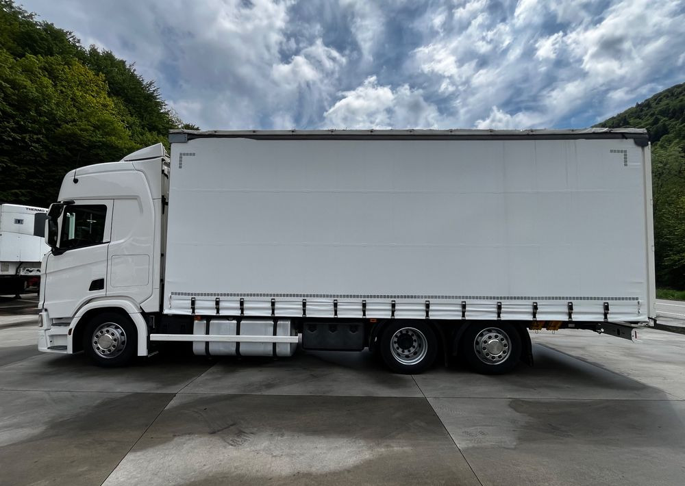 Scania R410 // 2018 Rok 6x2 // Retarder // Automat // Led // Navi // 77 // - Kamion sa ceradom: slika 5 Scania R410 // 2018 Rok 6x2 // Retarder // Automat // Led // Navi // 77 // - Kamion sa ceradom: slika 5