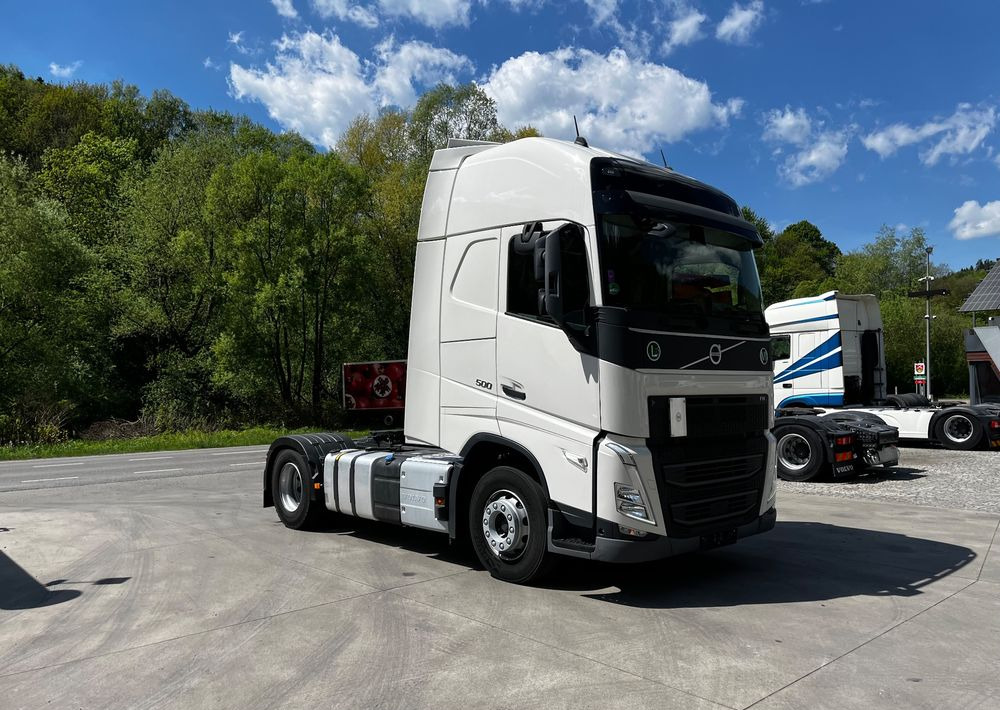 Volvo FH 500 // Zamiana na starszy // Silnik Euro 6 nie Isave // Parkclima // XL // Radary // Duże zbiorniki // Gwarancja // - Tegljač: slika 4 Volvo FH 500 // Zamiana na starszy // Silnik Euro 6 nie Isave // Parkclima // XL // Radary // Duże zbiorniki // Gwarancja // - Tegljač: slika 4