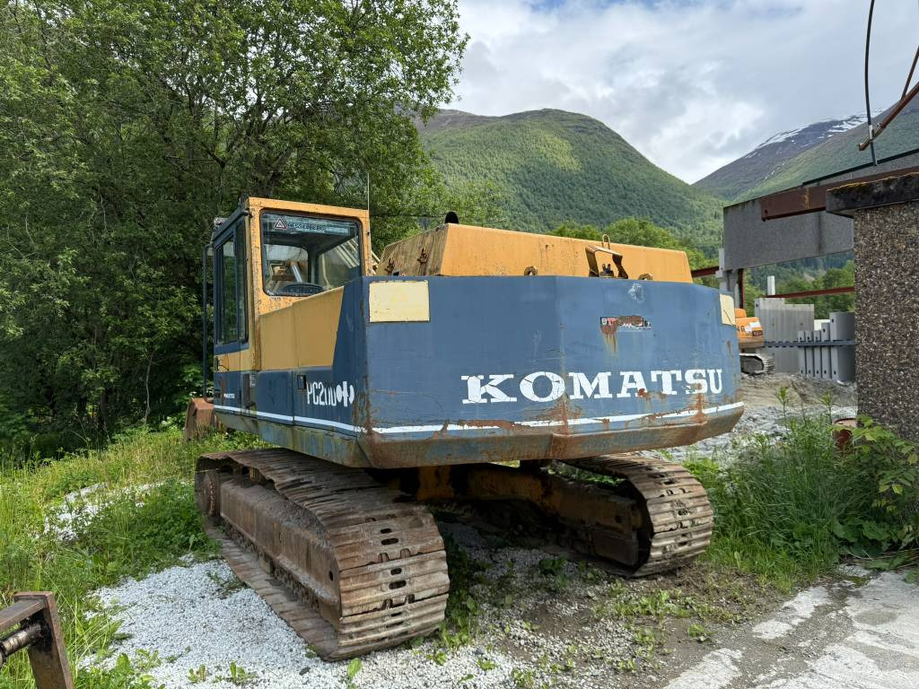 Komatsu PC 200-3 - Bager guseničar: slika 2 Komatsu PC 200-3 - Bager guseničar: slika 2