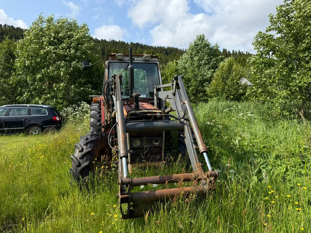 Traktor Massey Ferguson 675: slika 12