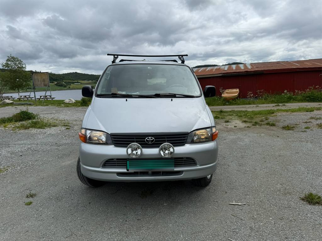 Toyota Hiace 4x4 - Furgon: slika 4 Toyota Hiace 4x4 - Furgon: slika 4