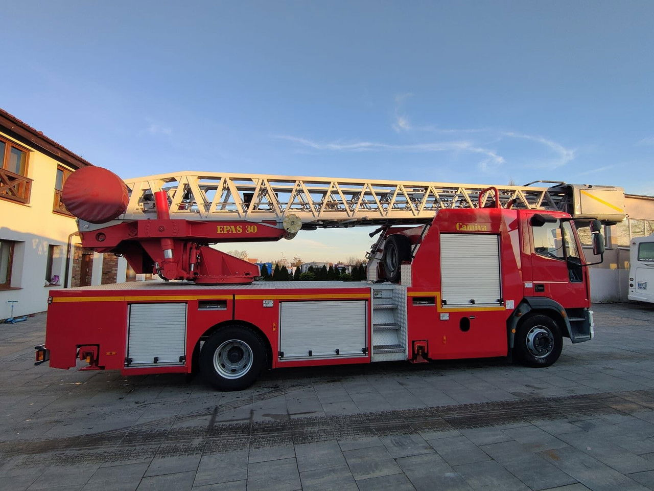 Iveco EuroCargo 130 130E24 Drabina 30m Camiva Epas 30 Wóz strażacki - Vatrogasni kamion: slika 4 Iveco EuroCargo 130 130E24 Drabina 30m Camiva Epas 30 Wóz strażacki - Vatrogasni kamion: slika 4