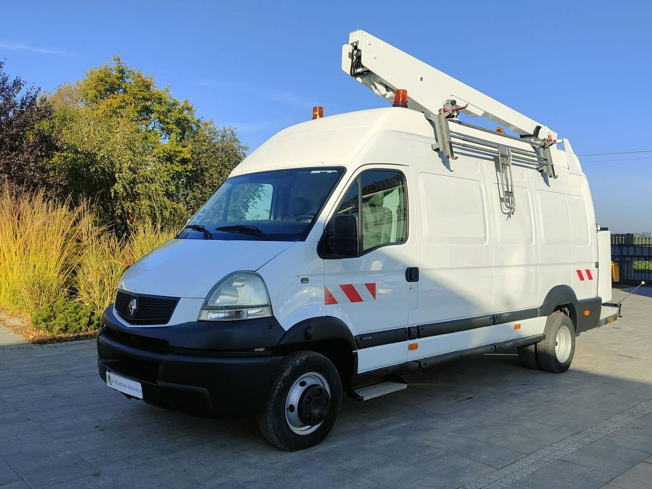 Renault Mascott 3.0 - Vazdušna platforma montirana na kamion: slika 3 Renault Mascott 3.0 - Vazdušna platforma montirana na kamion: slika 3