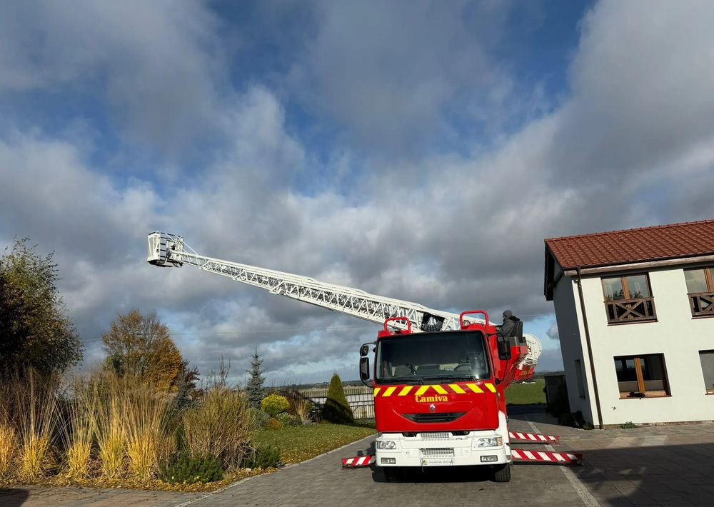 Renault Midlum 210 - Vatrogasni kamion: slika 1 Renault Midlum 210 - Vatrogasni kamion: slika 1