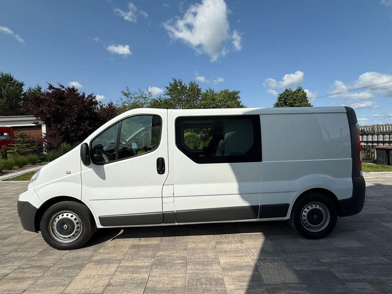 Renault Trafic 2.0 Doka 6 osobowy Klimatyzacja Hak - Mali kombi: slika 5 Renault Trafic 2.0 Doka 6 osobowy Klimatyzacja Hak - Mali kombi: slika 5