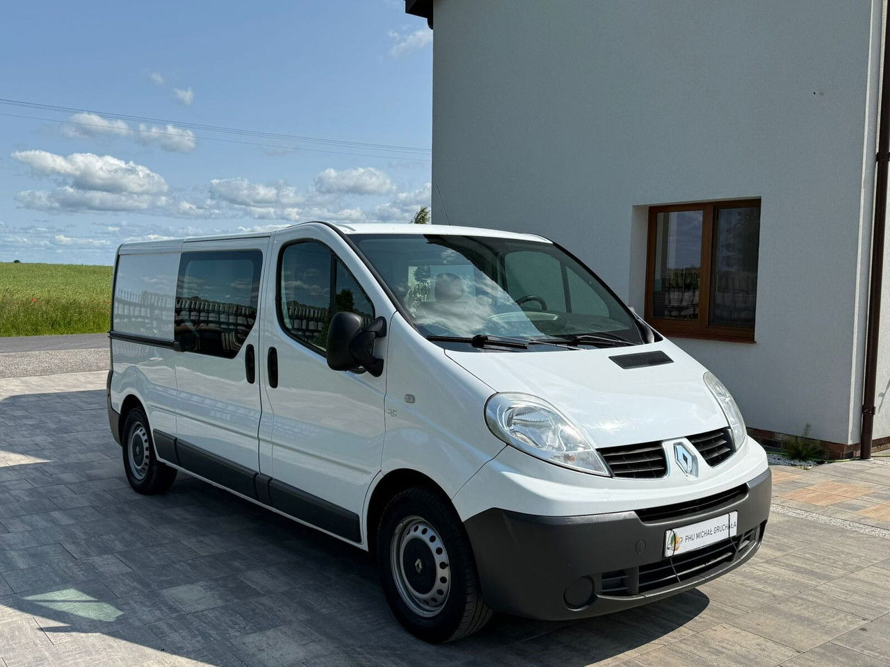 Renault Trafic 2.0 Doka 6 osobowy Klimatyzacja Hak - Mali kombi: slika 1 Renault Trafic 2.0 Doka 6 osobowy Klimatyzacja Hak - Mali kombi: slika 1