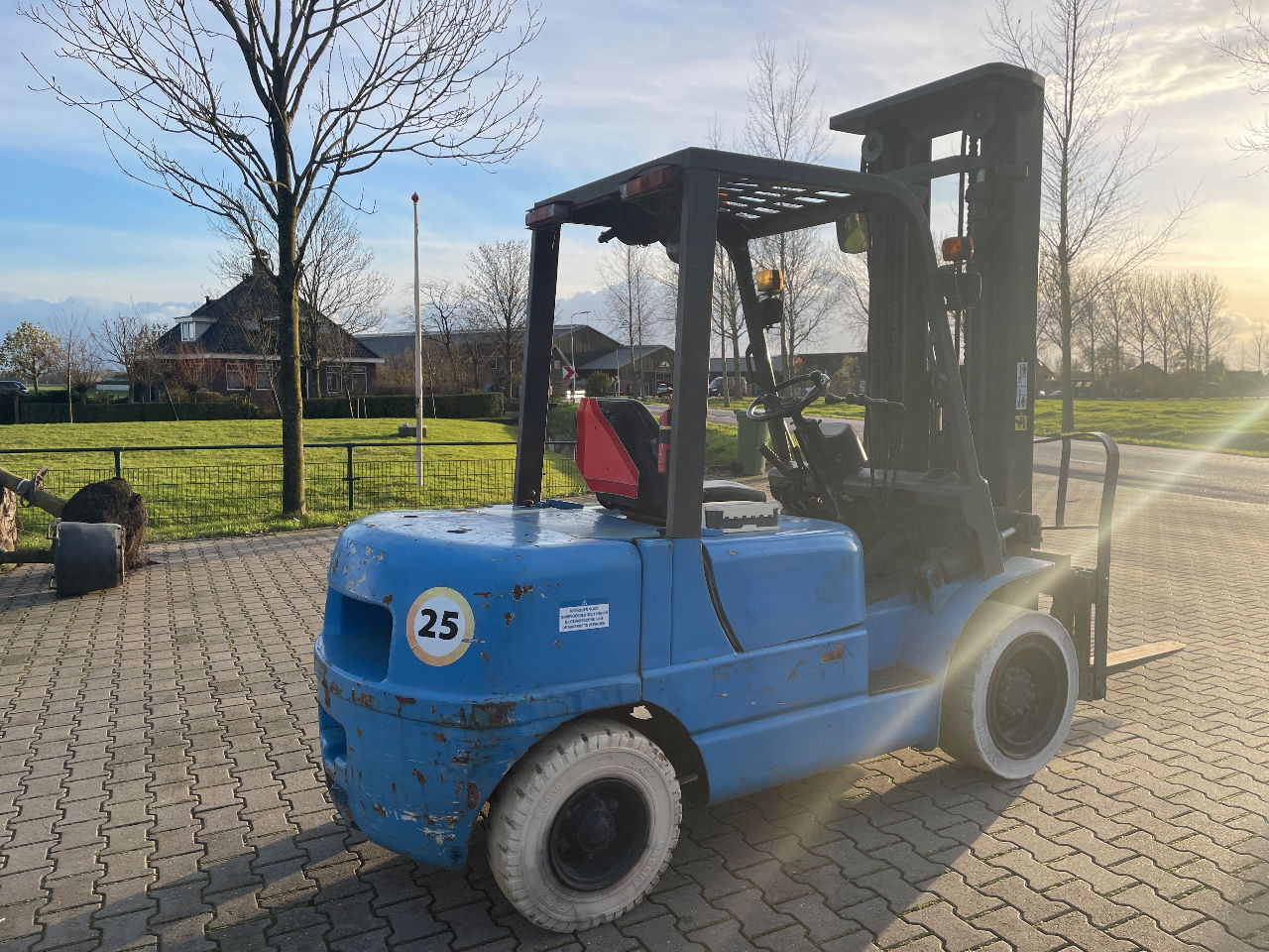 Nissan 3.5 tons diesel heftruck triplo 5.50m Hefhoogte 2000 uur - Viljuškar: slika 3 Nissan 3.5 tons diesel heftruck triplo 5.50m Hefhoogte 2000 uur - Viljuškar: slika 3
