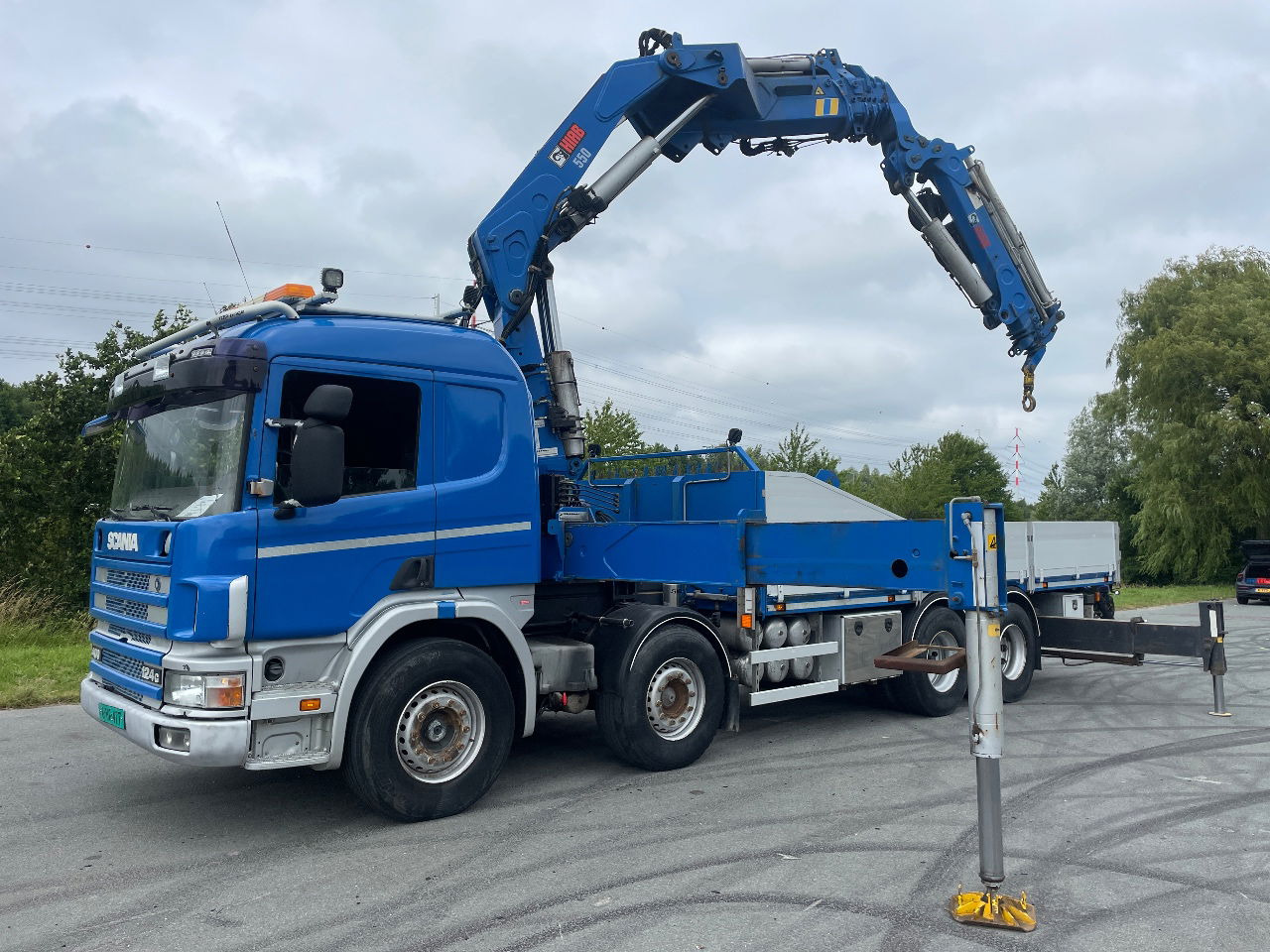 Scania P124-400 124 with hiab 550 crane with jib, excellent condition - Kamion sa dizalicom: slika 1 Scania P124-400 124 with hiab 550 crane with jib, excellent condition - Kamion sa dizalicom: slika 1
