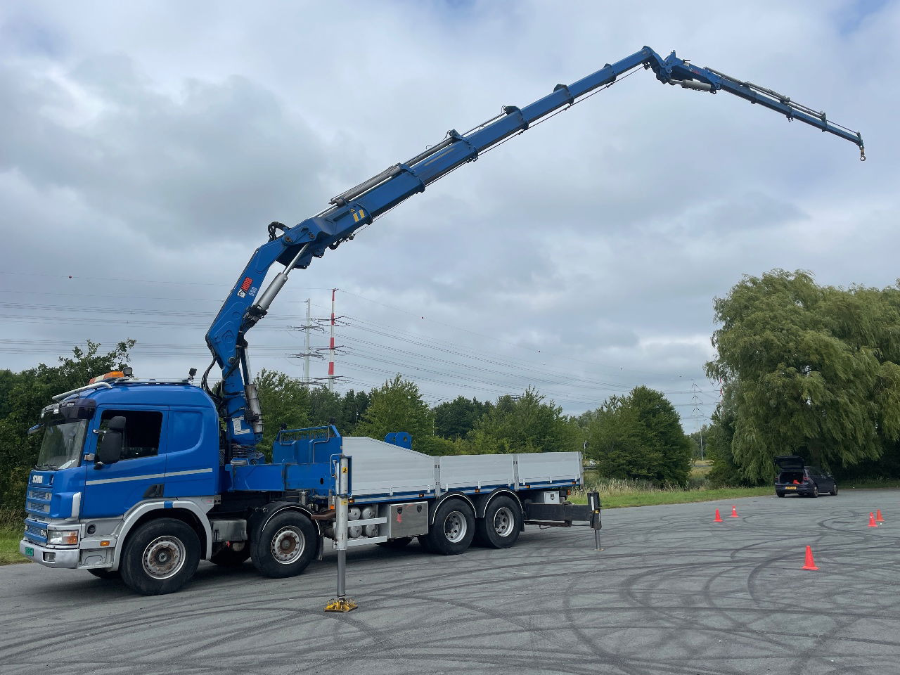 Scania P124-400 124 with hiab 550 crane with jib, excellent condition - Kamion sa dizalicom: slika 2 Scania P124-400 124 with hiab 550 crane with jib, excellent condition - Kamion sa dizalicom: slika 2