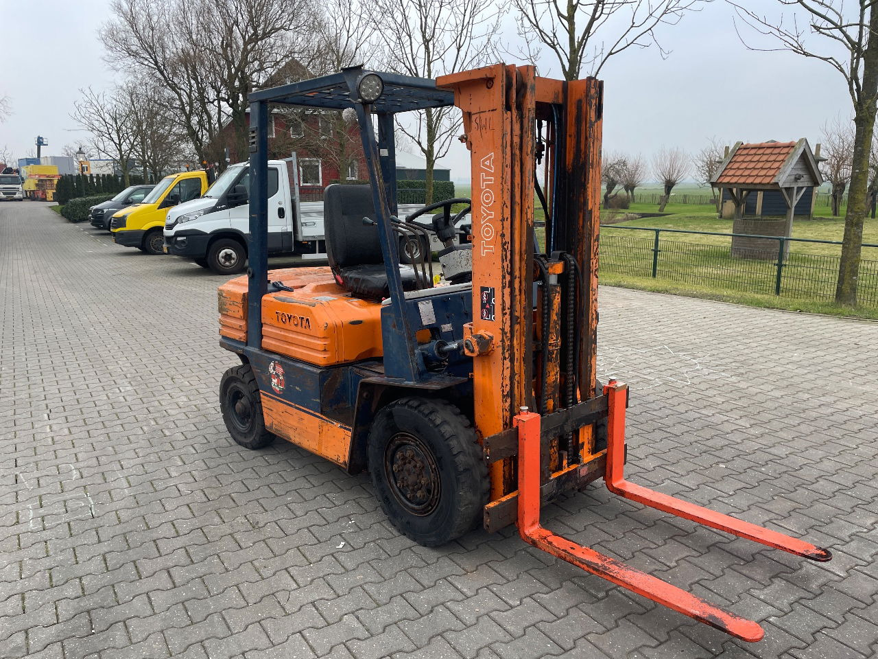 Toyota 2.5ton diesel triplo heftruck forklift - Viljuškar: slika 4 Toyota 2.5ton diesel triplo heftruck forklift - Viljuškar: slika 4