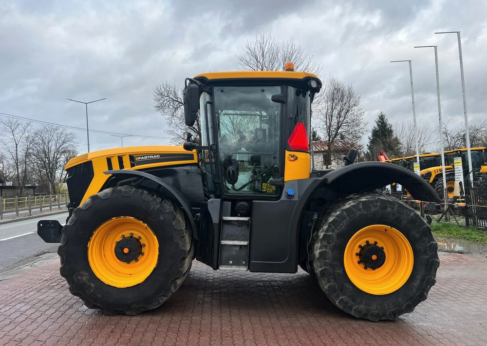 JCB FASTRAC 4220 - Traktor: slika 2 JCB FASTRAC 4220 - Traktor: slika 2