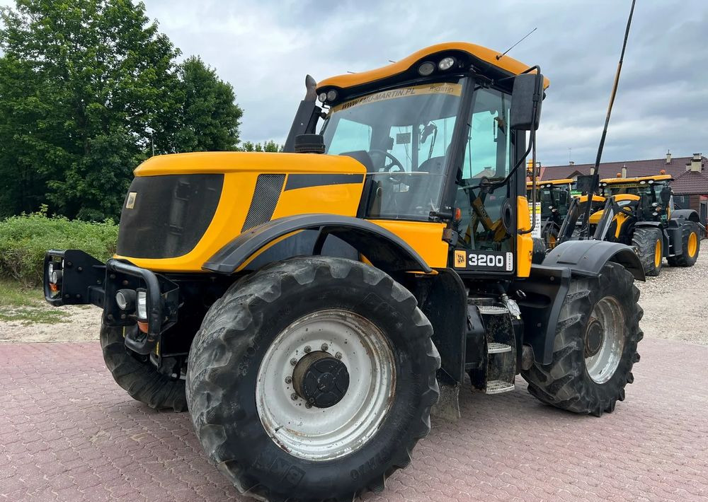 JCB Fastrac 3200 - Traktor: slika 2 JCB Fastrac 3200 - Traktor: slika 2