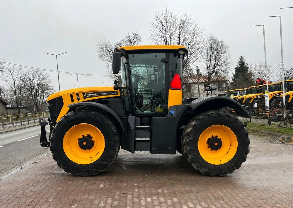 JCB Fastrac 4220 | 2017 ROK | 220 KM - Traktor: slika 2 JCB Fastrac 4220 | 2017 ROK | 220 KM - Traktor: slika 2