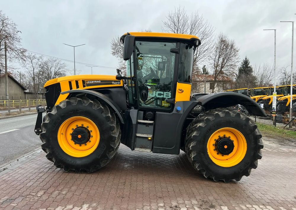 JCB Fastrac 4220 - Traktor: slika 2 JCB Fastrac 4220 - Traktor: slika 2