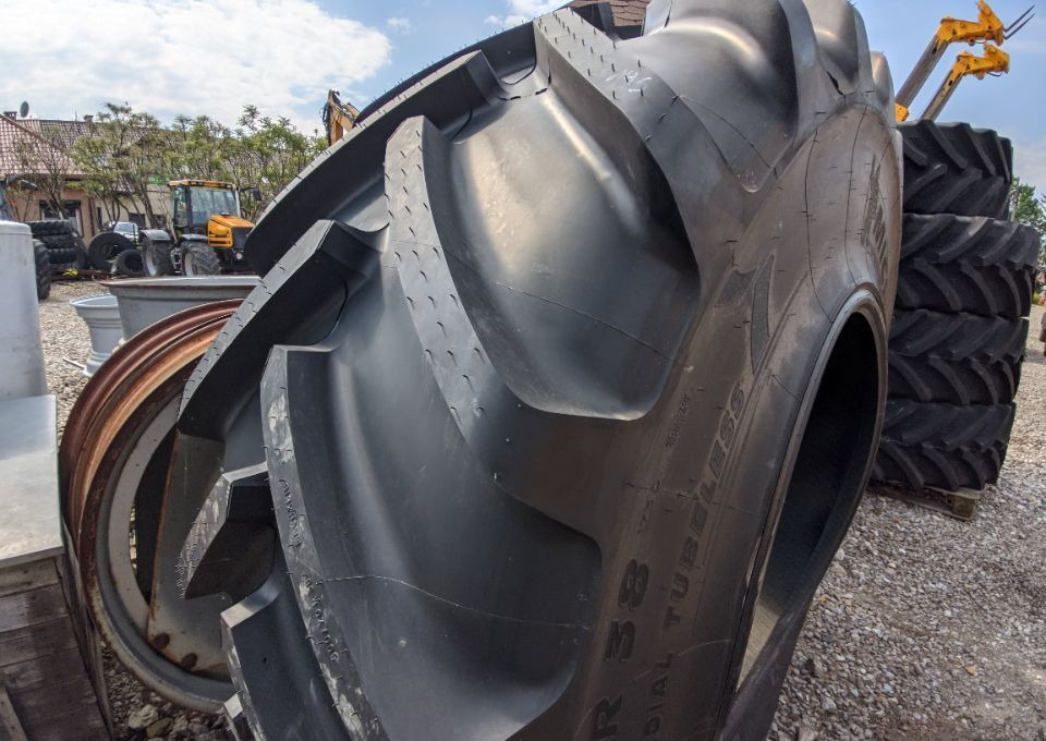 MICHELIN Machxbib 800/70 r38 - Guma: slika 2 MICHELIN Machxbib 800/70 r38 - Guma: slika 2