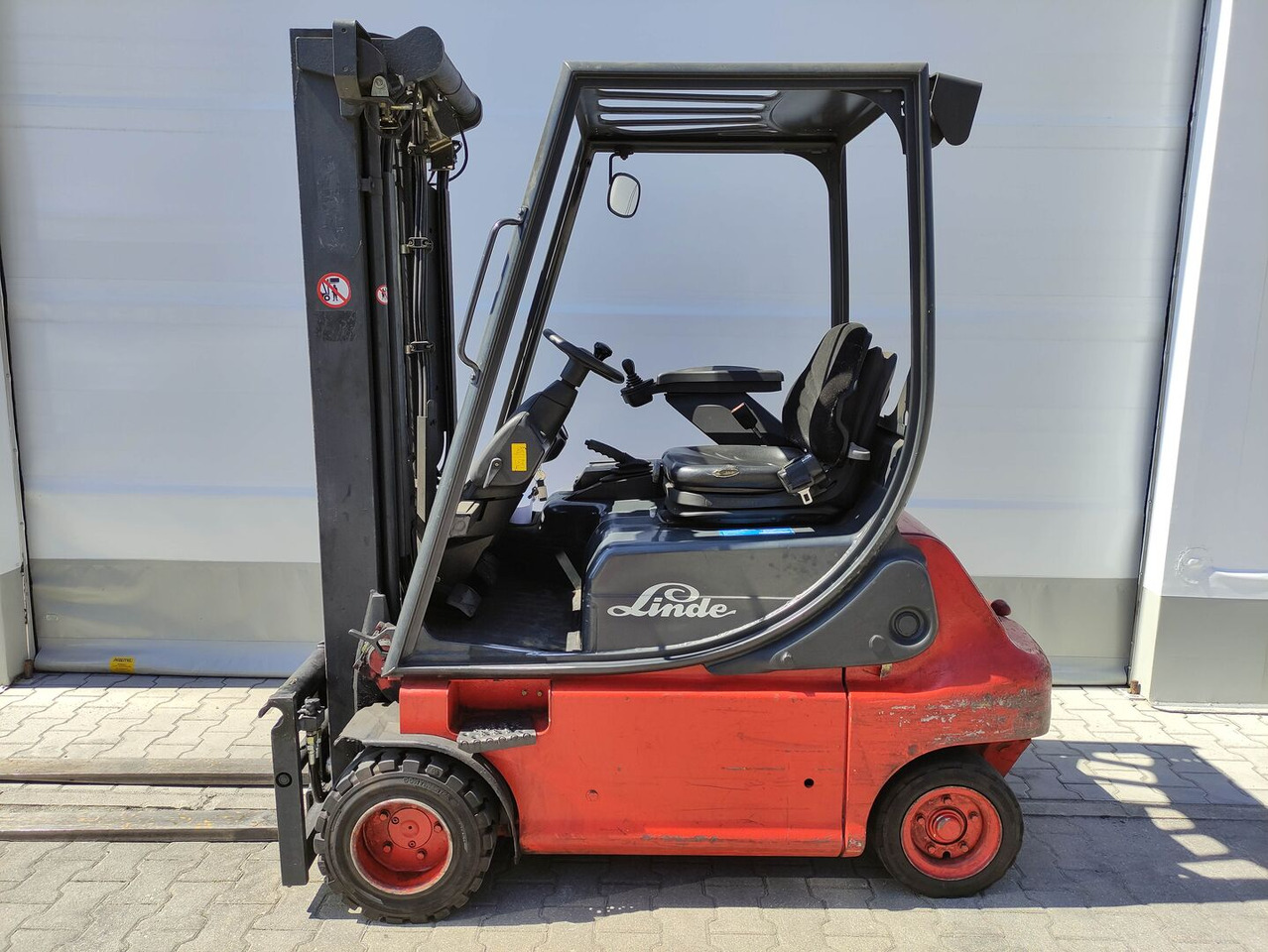 Linde E20P-335 - Električni viljuškar: slika 1 Linde E20P-335 - Električni viljuškar: slika 1