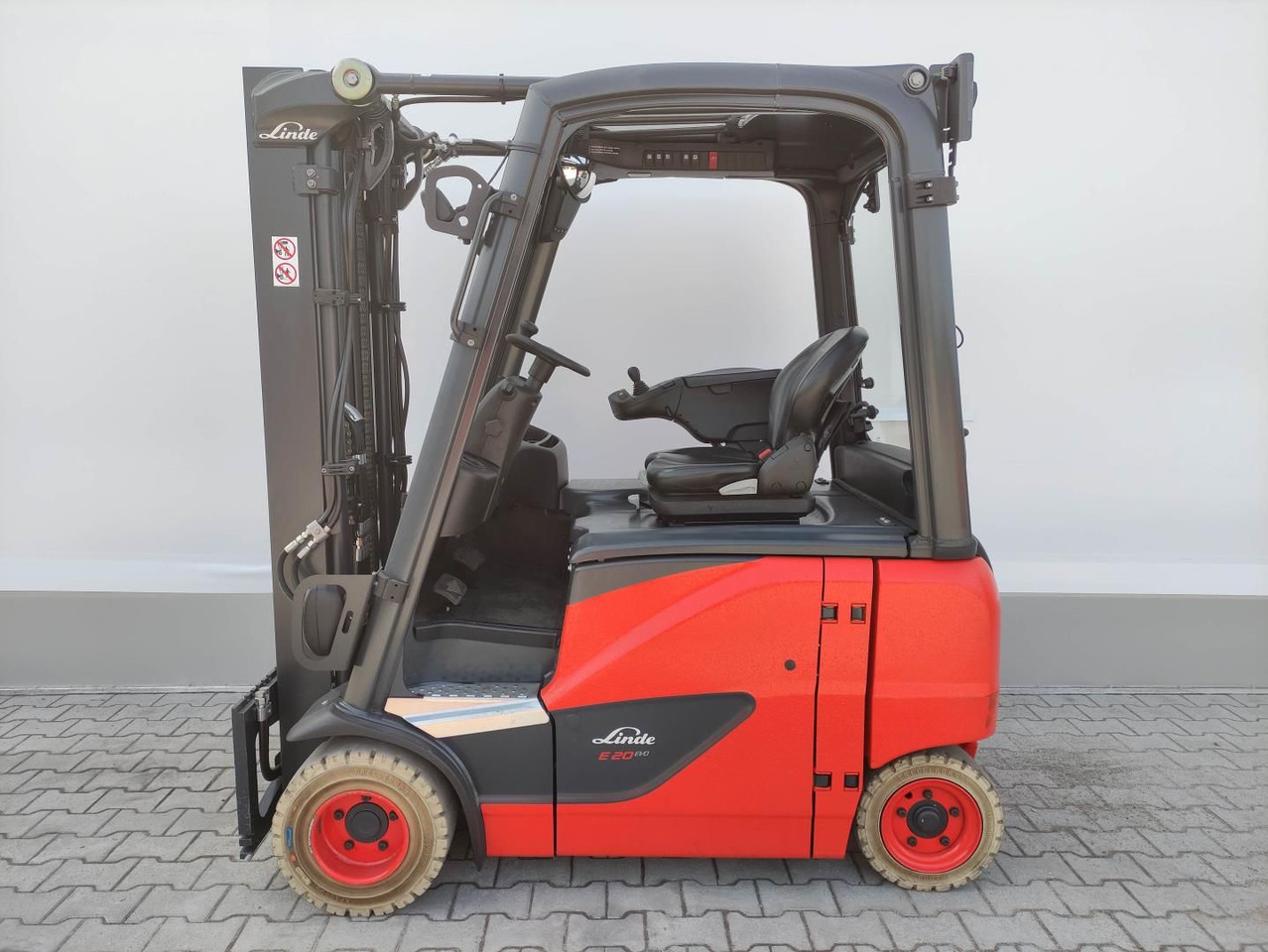 Linde E20PH-02-EVO-386 - Električni viljuškar: slika 1 Linde E20PH-02-EVO-386 - Električni viljuškar: slika 1