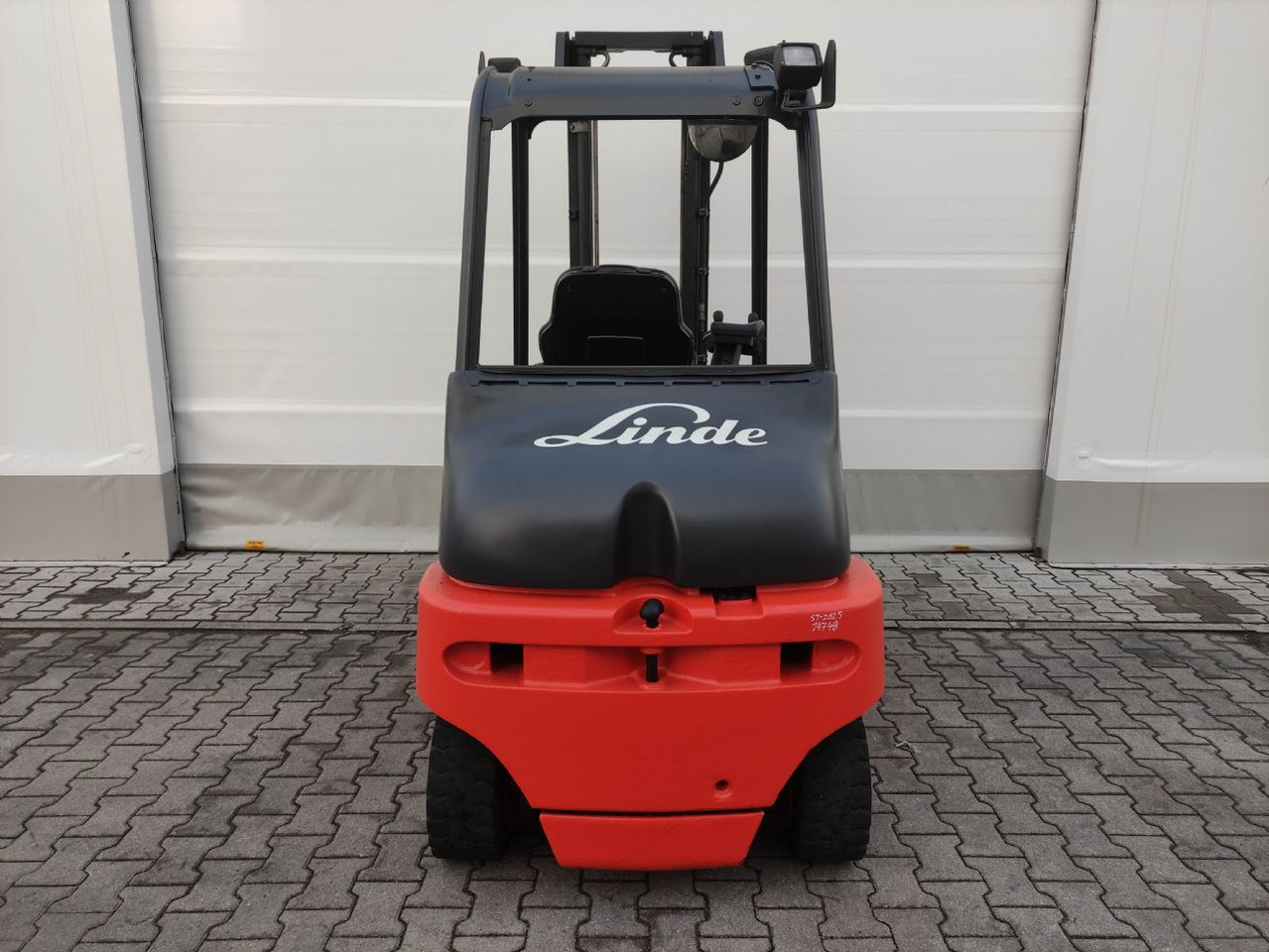 Linde E30-336-03 (LACK NEU) - Električni viljuškar: slika 4 Linde E30-336-03 (LACK NEU) - Električni viljuškar: slika 4