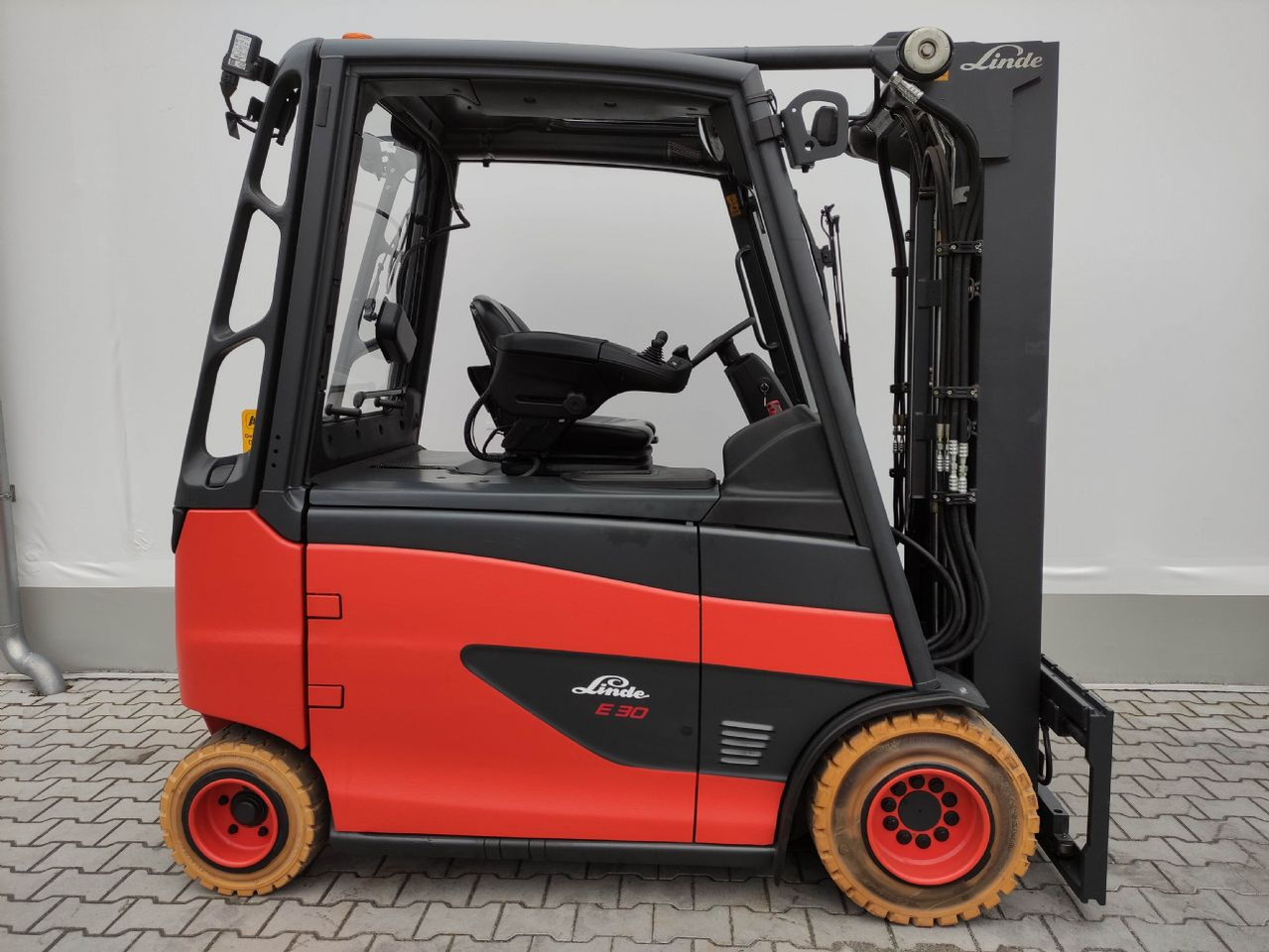 Linde E30HL-01/600-387 (M) - Električni viljuškar: slika 2 Linde E30HL-01/600-387 (M) - Električni viljuškar: slika 2