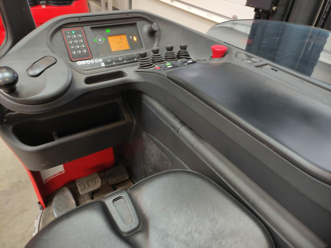 Linde R14-01-1120 - Regalni viljuškar: slika 5 Linde R14-01-1120 - Regalni viljuškar: slika 5