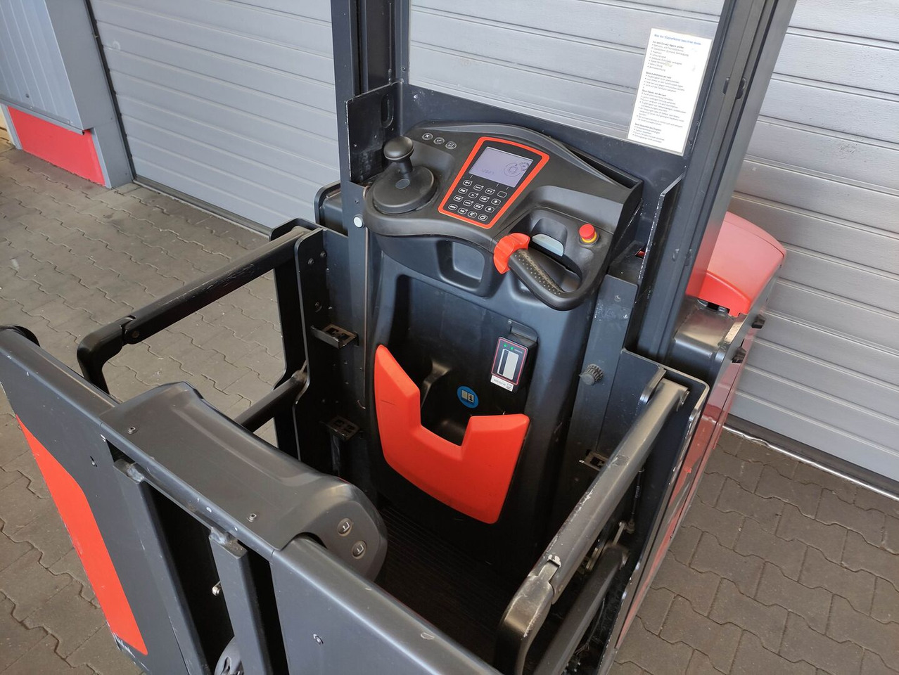 Linde V10-02 - Preuzimač porudžbine: slika 5 Linde V10-02 - Preuzimač porudžbine: slika 5
