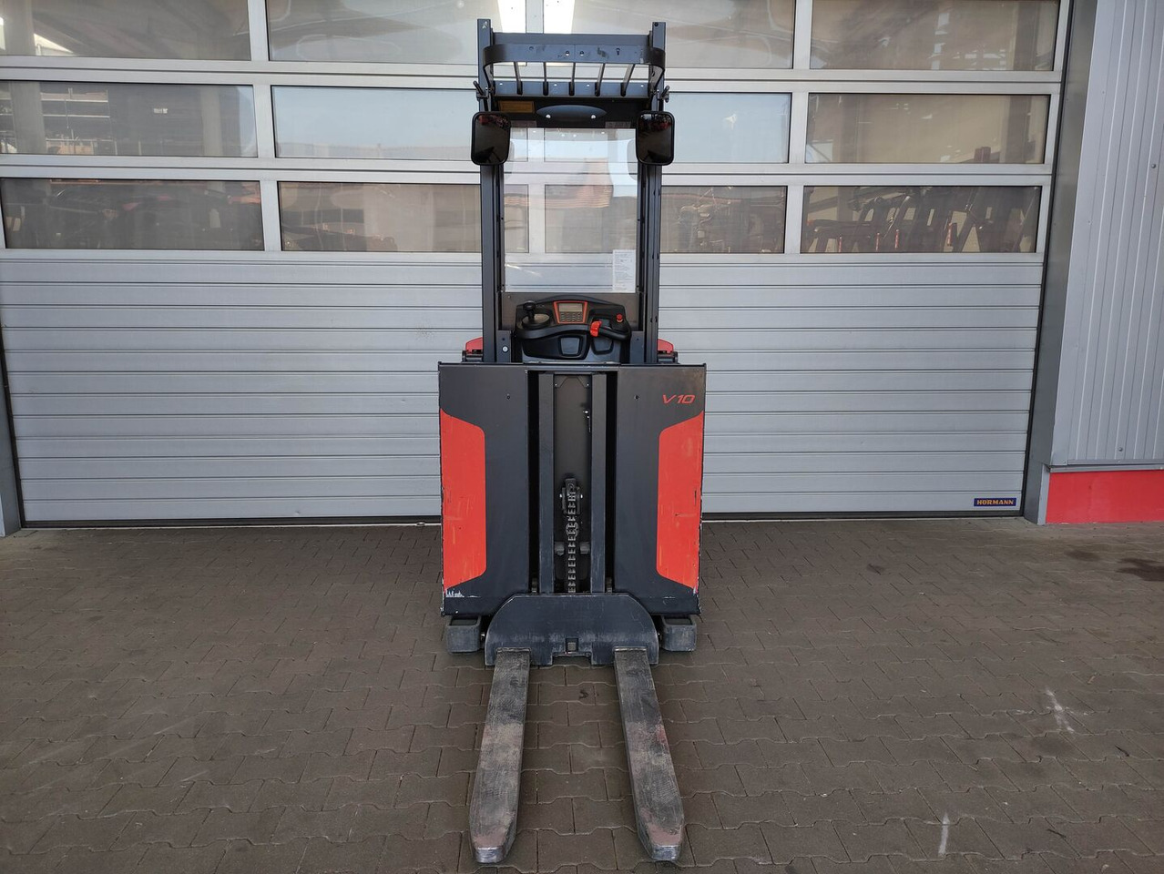Linde V10-02 - Preuzimač porudžbine: slika 4 Linde V10-02 - Preuzimač porudžbine: slika 4