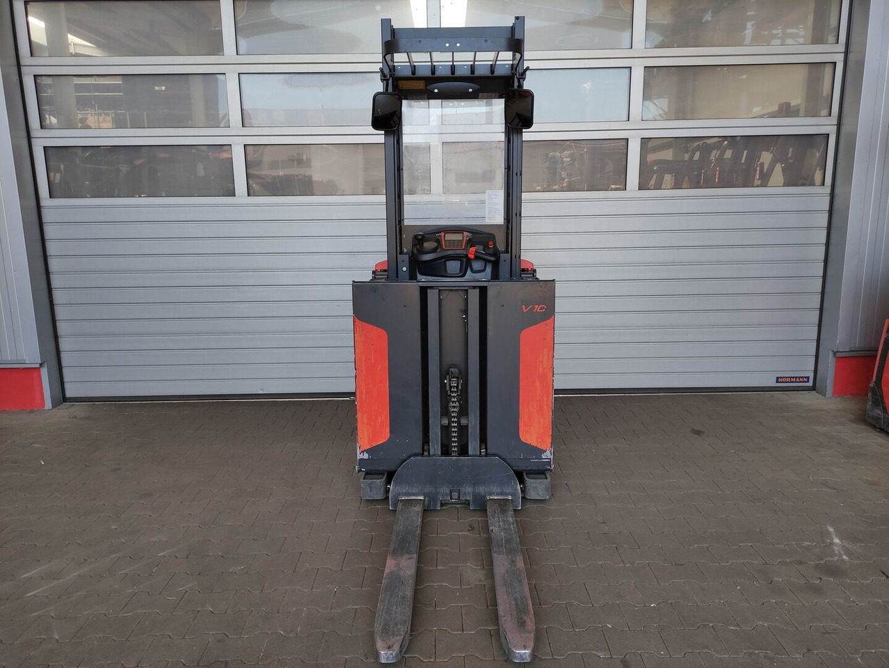 Linde V10-02 - Preuzimač porudžbine: slika 4 Linde V10-02 - Preuzimač porudžbine: slika 4
