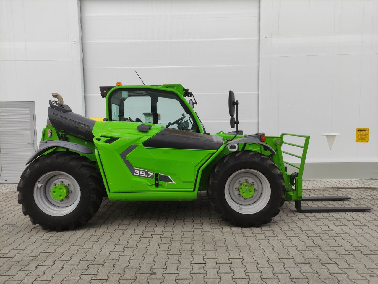 Merlo TF35.7-140 - 40 km/h - Teleskopski upravljač: slika 2 Merlo TF35.7-140 - 40 km/h - Teleskopski upravljač: slika 2