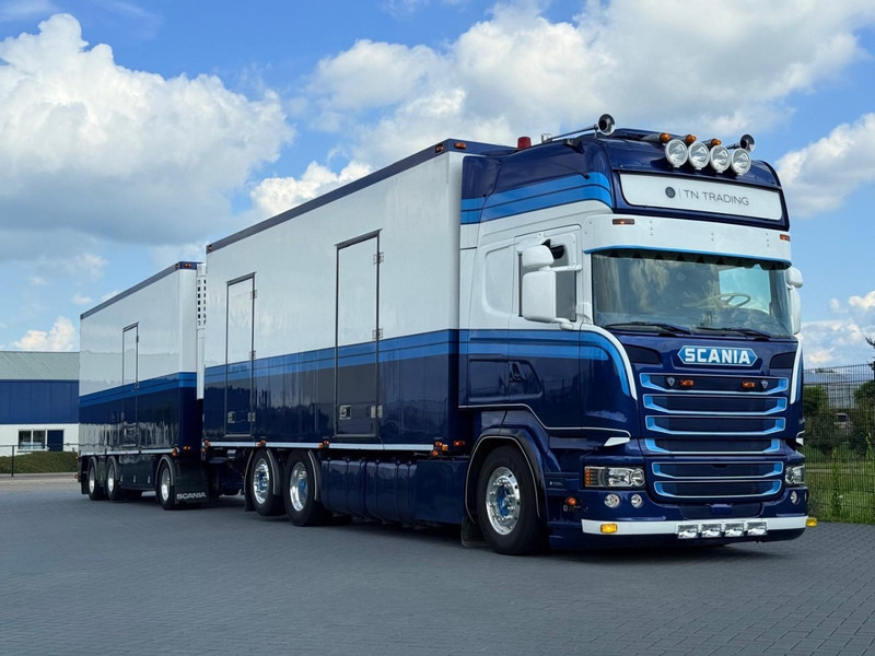 Scania R450 SHOW COMBI, SPECIAL INTERIOR, LIKE NEW, LOW MILEAGE. - Kamion sa zatvorenim sandukom: slika 1 Scania R450 SHOW COMBI, SPECIAL INTERIOR, LIKE NEW, LOW MILEAGE. - Kamion sa zatvorenim sandukom: slika 1