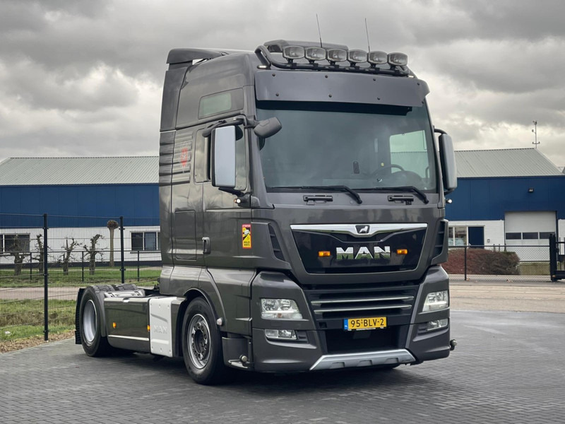 MAN TGX 18.580 2X TANK, LEATHER SEATS, RETARDER, FULL AIR! - Tegljač: slika 1 MAN TGX 18.580 2X TANK, LEATHER SEATS, RETARDER, FULL AIR! - Tegljač: slika 1