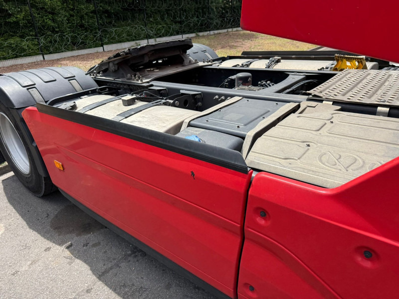 Renault T520 HIGH FULL SPOILER, STEEL/AIR, 2 TANKS, 2 BEDS, FRIGO - Tegljač: slika 4 Renault T520 HIGH FULL SPOILER, STEEL/AIR, 2 TANKS, 2 BEDS, FRIGO - Tegljač: slika 4