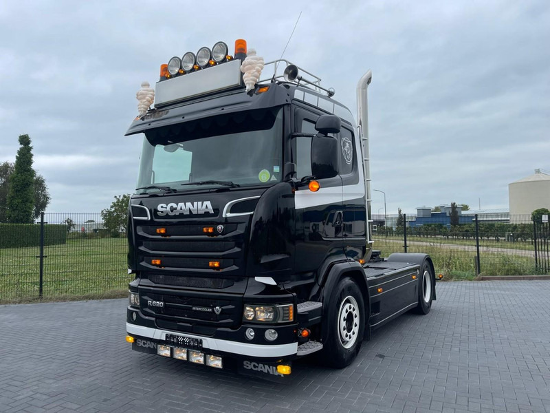Scania R520 SHOW TRUCK, RETARDER, LEATHER SEATS, MANUEL! - Tegljač: slika 2 Scania R520 SHOW TRUCK, RETARDER, LEATHER SEATS, MANUEL! - Tegljač: slika 2
