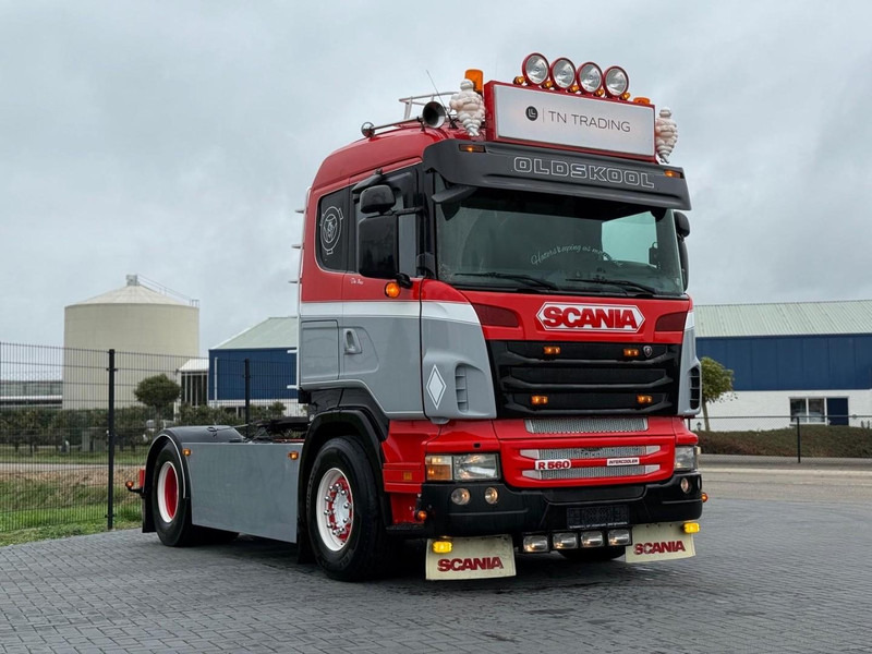 Scania R560 V8 SHOW, TOP, LEREN STOELEN, RETARDER, HANDGESCHAKELD. - Tegljač: slika 1 Scania R560 V8 SHOW, TOP, LEREN STOELEN, RETARDER, HANDGESCHAKELD. - Tegljač: slika 1