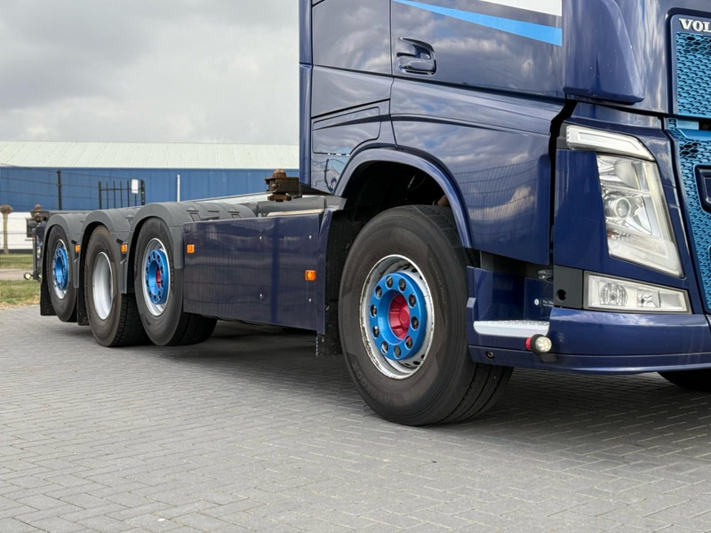 Volvo FH 13.500 DYNAMIC STEERING, DUAL CLUTCH, ACC, 3X CAMERA, ACC. - Kamion za prevoz kontejnera/ Kamion sa promenjivim sandukom: slika 2 Volvo FH 13.500 DYNAMIC STEERING, DUAL CLUTCH, ACC, 3X CAMERA, ACC. - Kamion za prevoz kontejnera/ Kamion sa promenjivim sandukom: slika 2