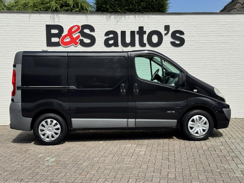 Renault Trafic-2.0 dCi T27 L1H1Navigatie Bleutooth Airco Elektrische ramen - Mali kombi: slika 5 Renault Trafic-2.0 dCi T27 L1H1Navigatie Bleutooth Airco Elektrische ramen - Mali kombi: slika 5