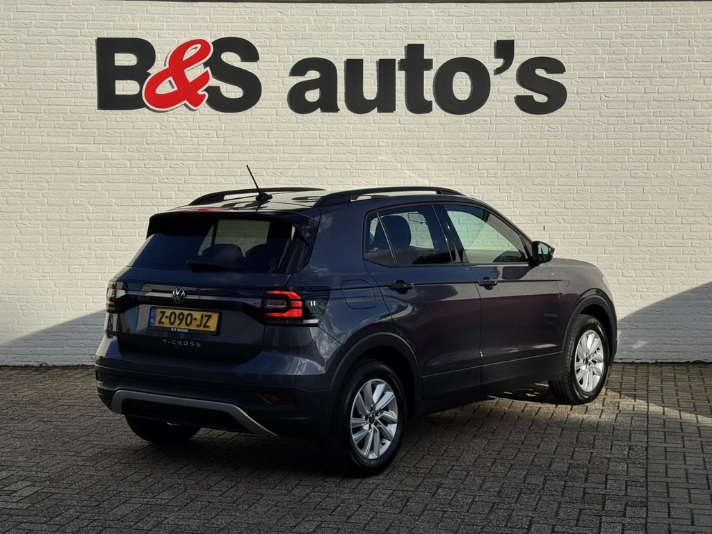 Volkswagen T-Cross-1.0 TSI Life Adaptive cruise control Climate control DAB radio Achteruitrijcamera Navi - SUVSUV: slika 2 Volkswagen T-Cross-1.0 TSI Life Adaptive cruise control Climate control DAB radio Achteruitrijcamera Navi - SUVSUV: slika 2