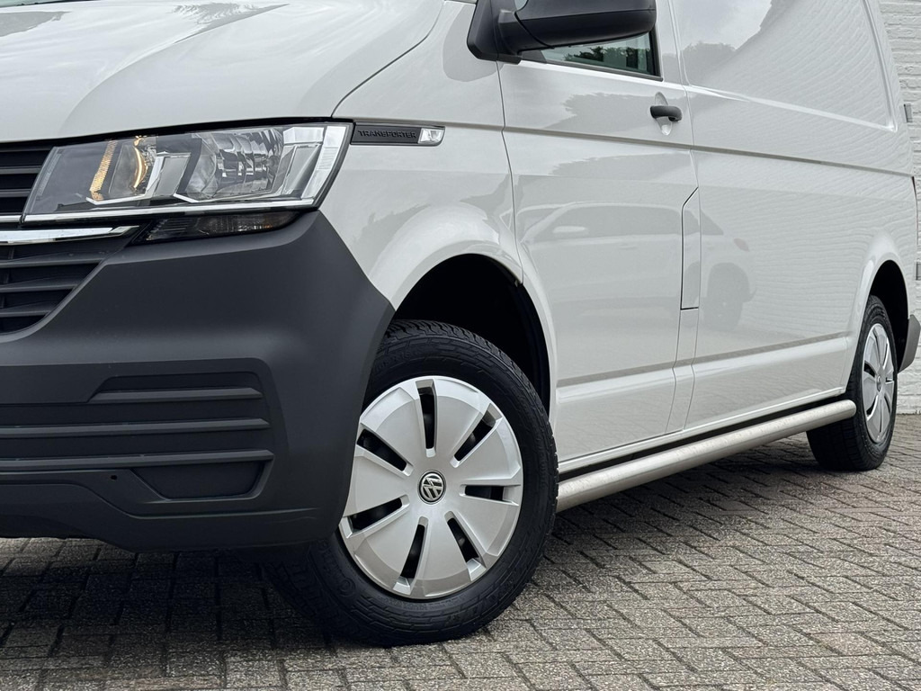 Volkswagen Transporter-2.0 TDI L2H1 Navigatie Trekhaak Carplay Cruise Airco Lat om lat 4 Seizoenen banden - Mali kombi: slika 3 Volkswagen Transporter-2.0 TDI L2H1 Navigatie Trekhaak Carplay Cruise Airco Lat om lat 4 Seizoenen banden - Mali kombi: slika 3