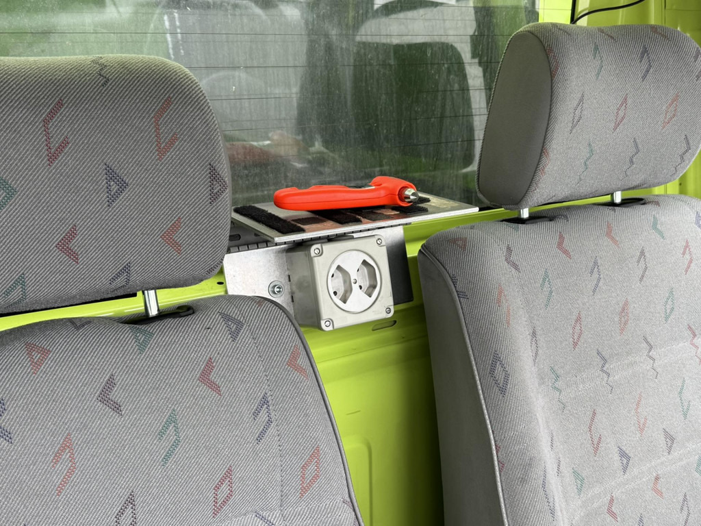 Dostavno vozilo sa ceradom Volkswagen Transporter-2.5 292 syncro ex Zwitserse brandweer Trekhaak Verstralers Laadruimte ventilatie: slika 15