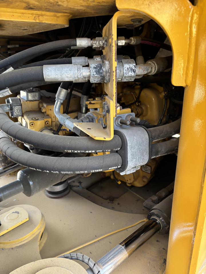 Utovarivač točkaš CATERPILLAR 926M: slika 7