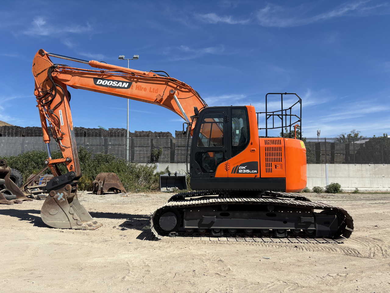DOOSAN DX235LCR - Bager guseničar: slika 2 DOOSAN DX235LCR - Bager guseničar: slika 2