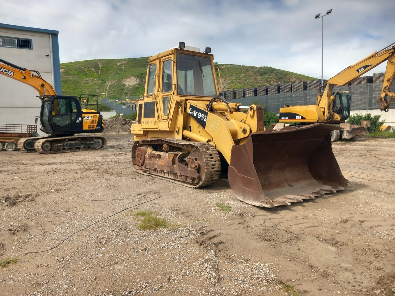 CATERPILLAR 953 - Građevinska mašina: slika 5 CATERPILLAR 953 - Građevinska mašina: slika 5