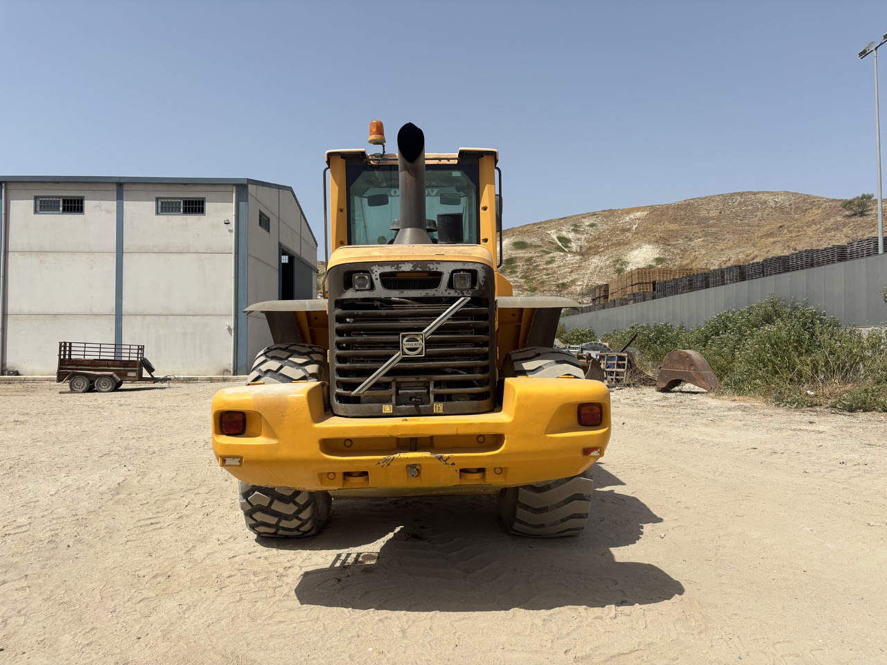 VOLVO L120F - Građevinska mašina: slika 4 VOLVO L120F - Građevinska mašina: slika 4