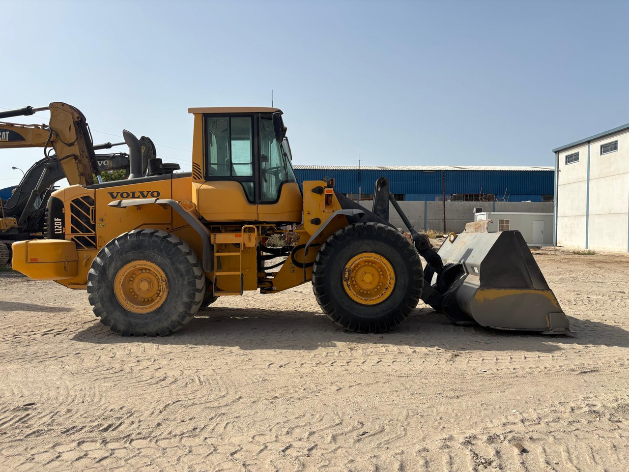 VOLVO L-120F - Utovarivač točkaš: slika 1 VOLVO L-120F - Utovarivač točkaš: slika 1